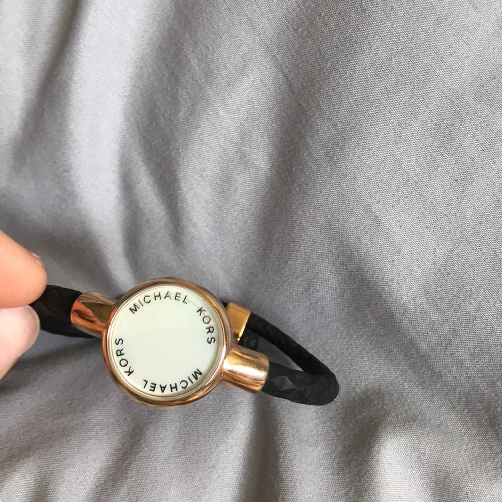 Michael Kors smart band